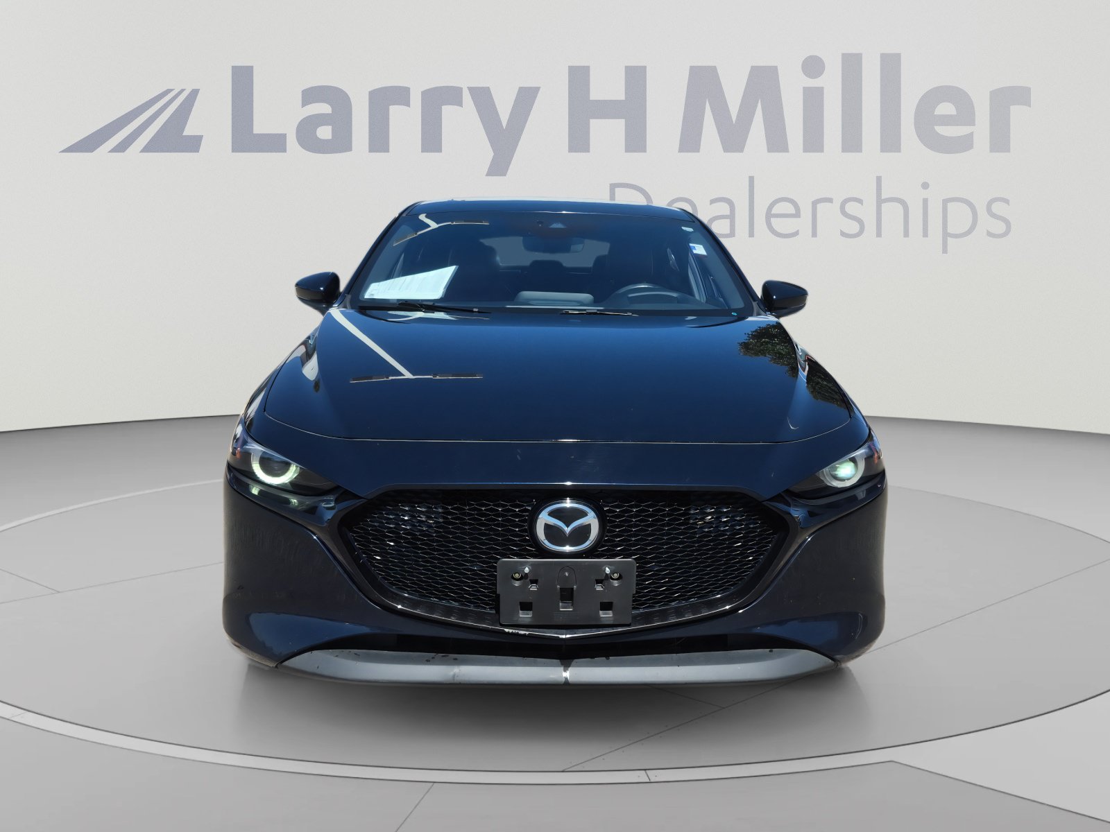 Used 2020 MAZDA MAZDA3 Hatchback w/ Premium Package FWD image 8