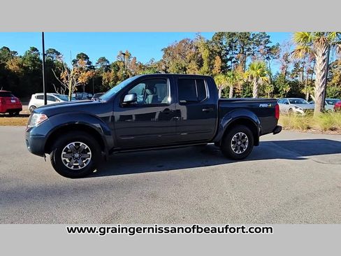Used 2019 Nissan Frontier PRO-4X image 24