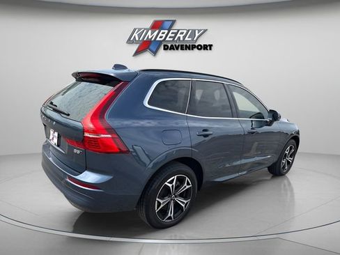 Used 2022 Volvo XC60 B5 Momentum AWD/4WD image 5