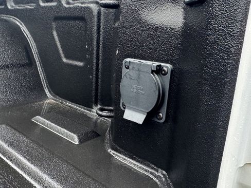 Used 2024 Chevrolet Silverado 1500 ZR2 w/ Technology Package image 22