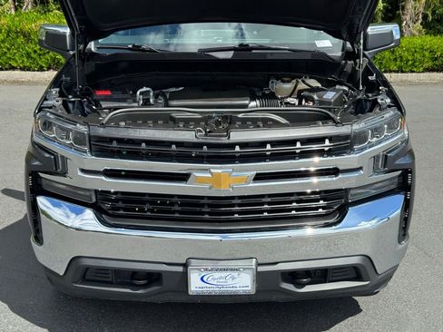 Used 2021 Chevrolet Silverado 1500 LT AWD/4WD image 31