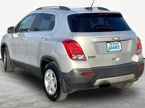 Used 2015 Chevrolet Trax LT w/ LT Sun and Sound Package image 4