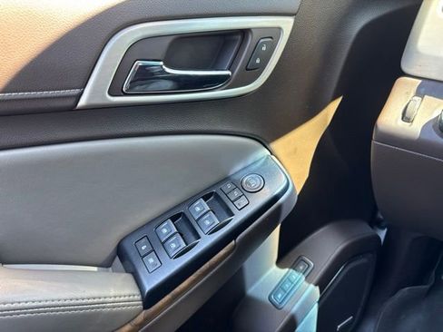 Used 2019 GMC Yukon Denali AWD/4WD image 22