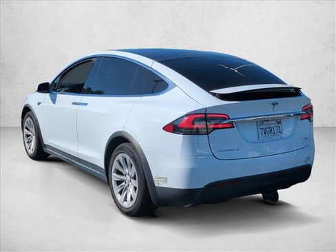 Used 2016 Tesla Model X 75D image 8