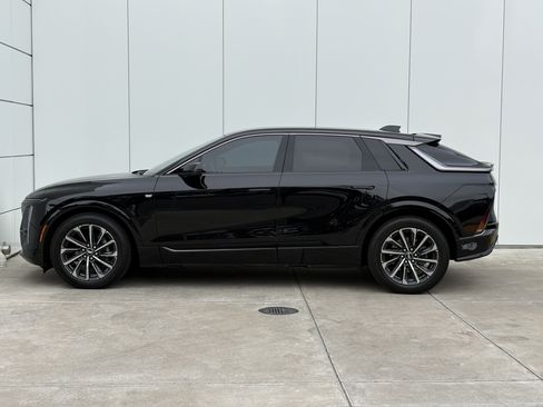Certified 2024 Cadillac Lyriq Sport AWD/4WD image 3