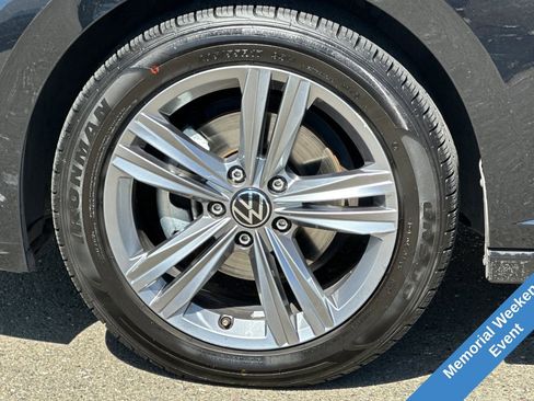 Used 2024 Volkswagen Jetta SE FWD image 29
