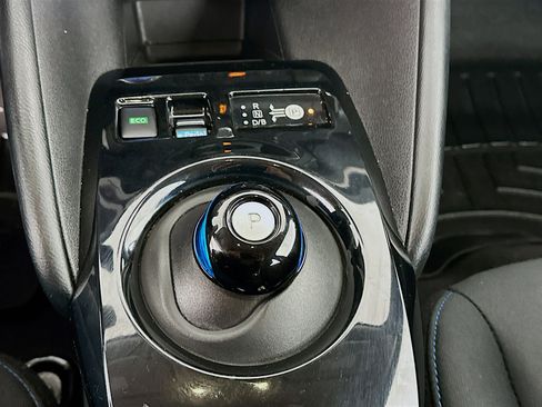 Used 2021 Nissan Leaf SV w/ SV Technology Package image 24
