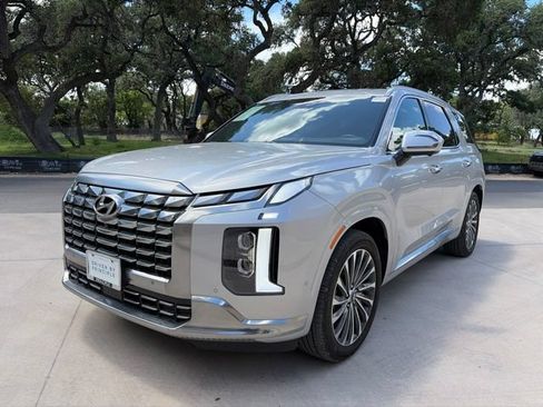 Certified 2025 Hyundai Palisade Calligraphy AWD/4WD image 2