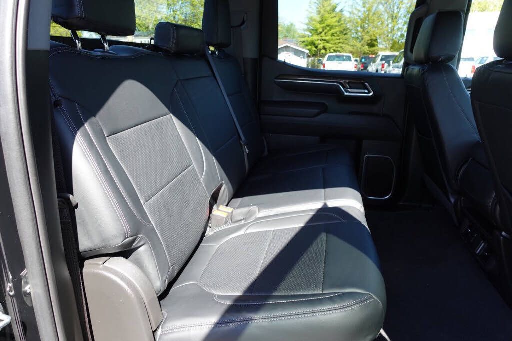 Used 2023 Chevrolet Silverado 1500 LT AWD/4WD image 30