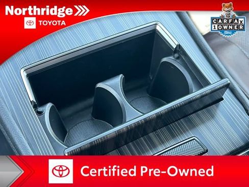 Certified 2024 Toyota Sienna Platinum FWD image 38