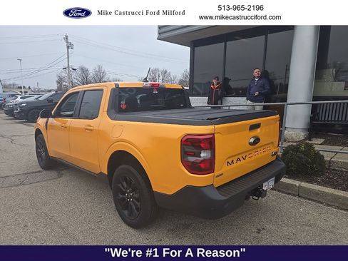 Used 2023 Ford Maverick Lariat w/ Lariat Luxury Package image 4