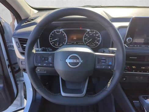 Certified 2025 Nissan Rogue SV w/ SV Premium Package image 25