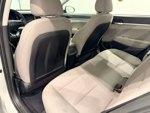 Used 2020 Hyundai Elantra SE FWD image 26