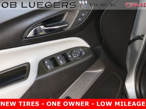 Certified 2023 Chevrolet Equinox LT w/ Driver Convenience Package image 9