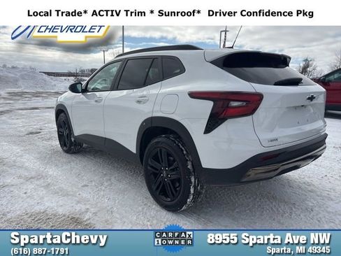 Used 2025 Chevrolet Trax ACTIV w/ Sunroof Package image 5