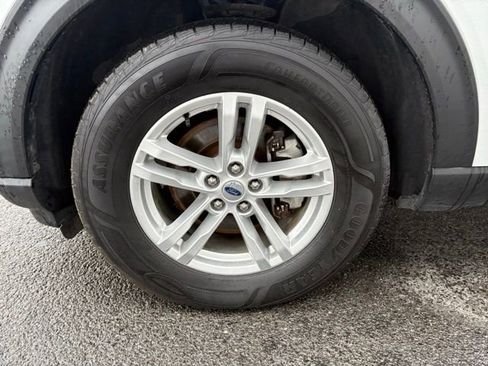 Used 2021 Ford Explorer XLT image 9