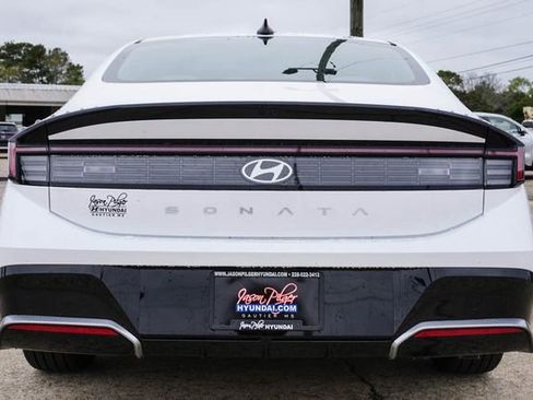 New 2026 Hyundai Sonata SEL FWD image 6
