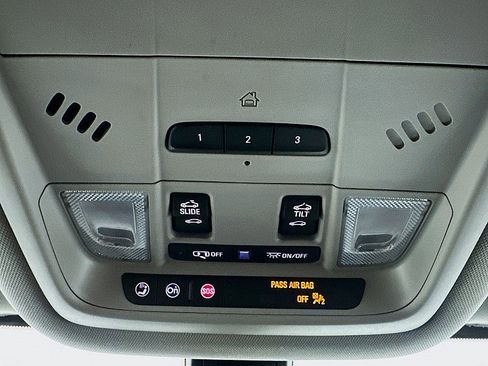 Used 2020 GMC Acadia SLE w/ Driver Convenience Package image 34