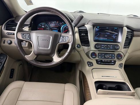 Used 2019 GMC Yukon XL Denali w/ Open Road Package AWD/4WD image 14