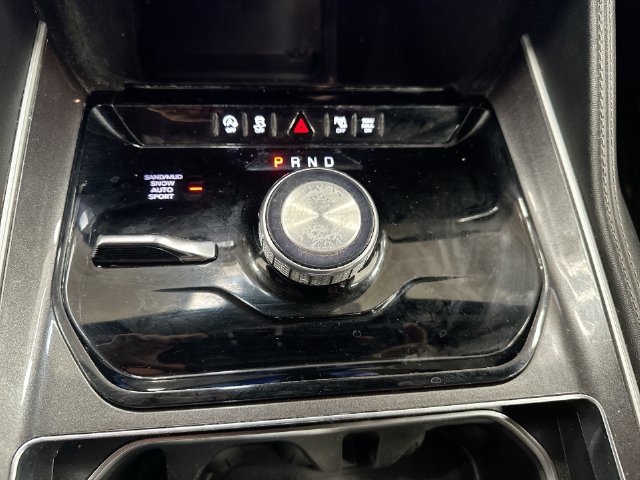 Used 2024 Jeep Wagoneer 4WD w/ Premium Group I image 24