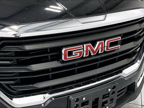 Used 2022 GMC Terrain SLE w/ Driver Convenience Package FWD image 34