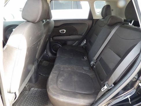 Used 2016 Kia Soul FWD image 7