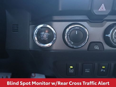 Used 2019 Toyota Tacoma TRD Off-Road w/ Technology Package image 27