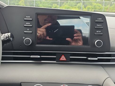 New 2026 Hyundai Elantra SE FWD image 20
