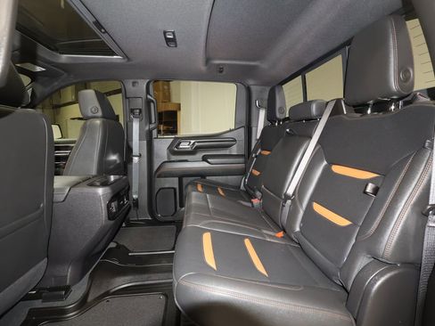 Certified 2024 GMC Sierra 1500 AT4 w/ Technology Package image 26