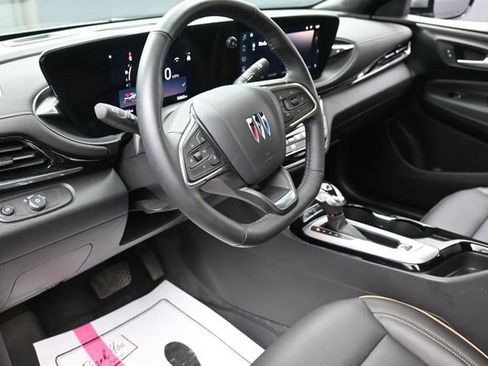 Used 2025 Buick Envista Avenir FWD image 14
