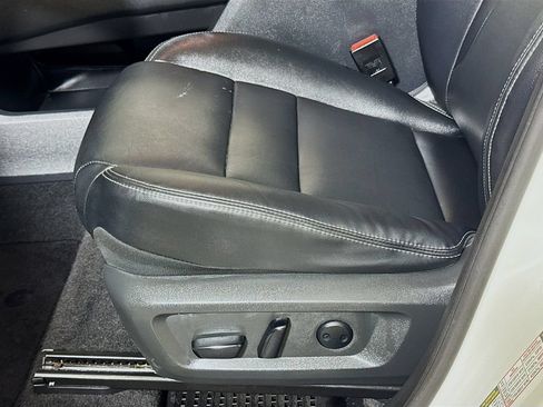Used 2023 Nissan Rogue SL w/ SL Premium Package FWD image 18