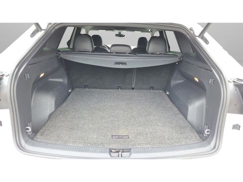 Used 2021 Volkswagen Atlas Cross Sport SE image 31