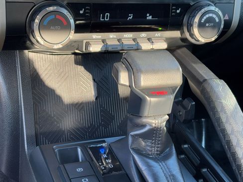 Used 2024 Toyota Tacoma TRD Off-Road image 23