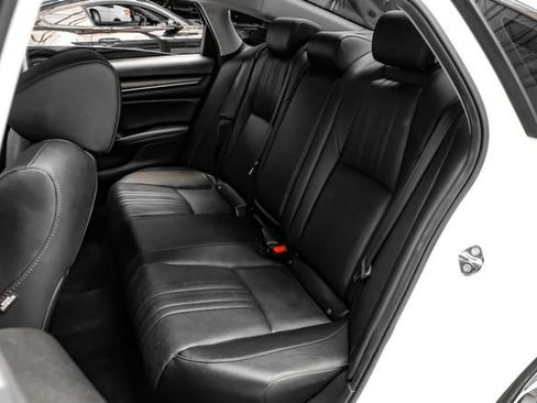 Used 2019 Honda Accord Touring image 34