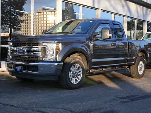 Used 2018 Ford F250 XLT image 1