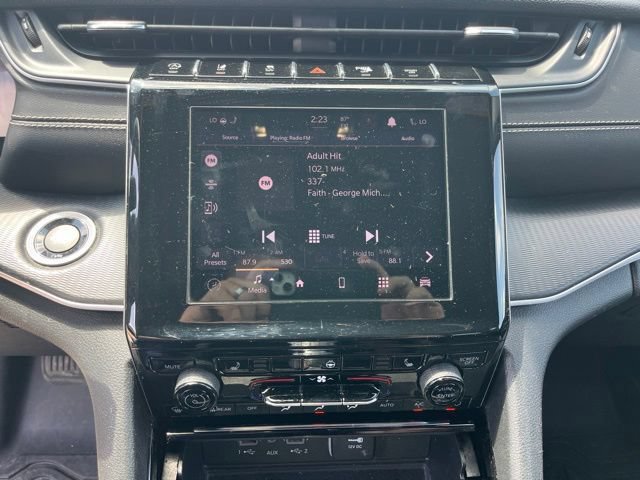 Used 2023 Jeep Grand Cherokee L Laredo RWD image 21