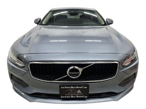 Used 2018 Volvo S90 T6 Momentum w/ Convenience Package image 8