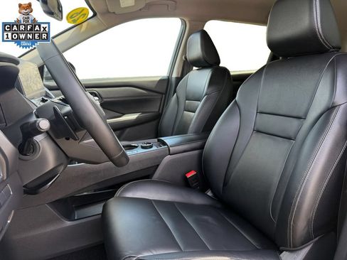 Certified 2026 Nissan Rogue SL AWD/4WD image 9
