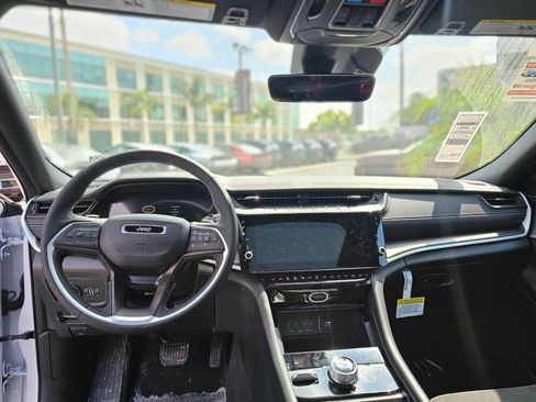 New 2026 Jeep Grand Cherokee Altitude AWD/4WD image 25