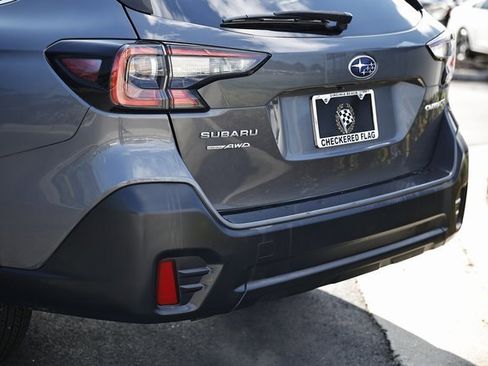 Used 2022 Subaru Outback Premium image 6