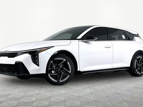 New 2026 Kia K4 GT-Line FWD image 1