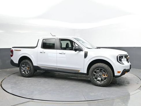 Used 2025 Ford Maverick Tremor AWD/4WD image 3