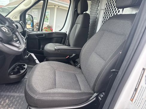 Used 2023 RAM ProMaster 2500 image 11