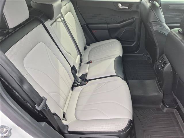 Certified 2025 Ford Escape Platinum w/ Premium Technology Package AWD/4WD image 20