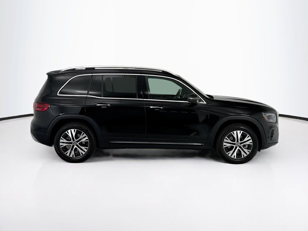 Certified 2024 Mercedes-Benz GLB 250 4MATIC image 4