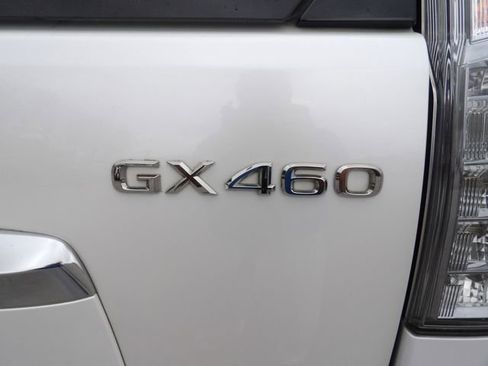 Used 2023 Lexus GX 460 Luxury w/ Accessory Package AWD/4WD image 12