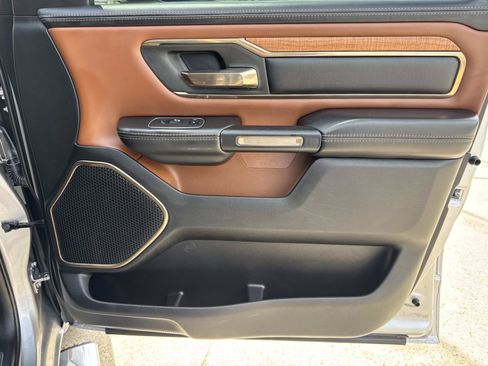 Used 2022 RAM 1500 Limited w/ Body Color Bumper Group AWD/4WD image 14