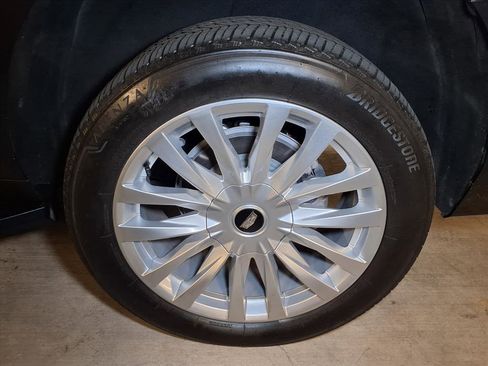 Certified 2023 Cadillac Escalade ESV Luxury image 22