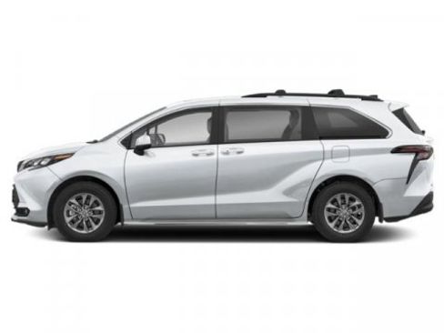 Used 2025 Toyota Sienna XLE AWD/4WD image 6