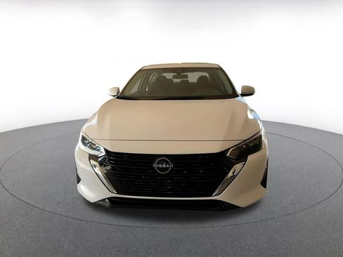 Used 2025 Nissan Sentra S image 4